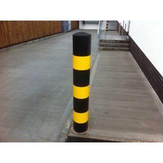 Gelb-schwarze Poller