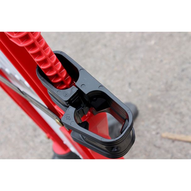 Titan Expandable Safety Barrier Coupler