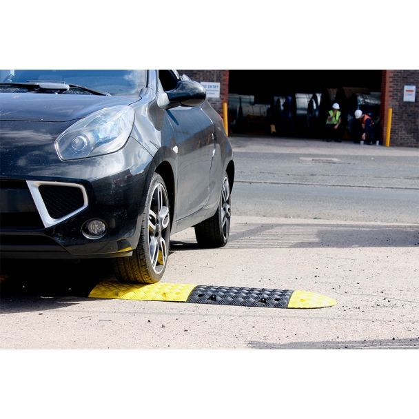 Road Bump Black & Yellow 10mph Limit for Roads