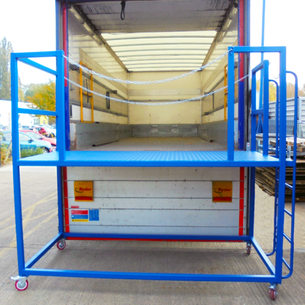 Full Width Platform With Rungs For Lorry