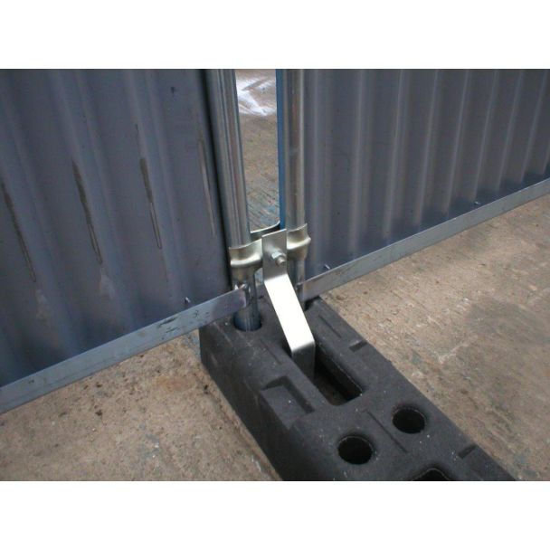 anti-lift fence bracket