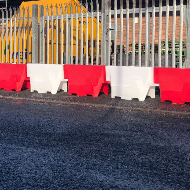 Plastic Pavement Barrier