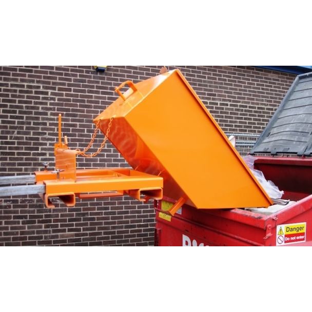 Low height tipping skip