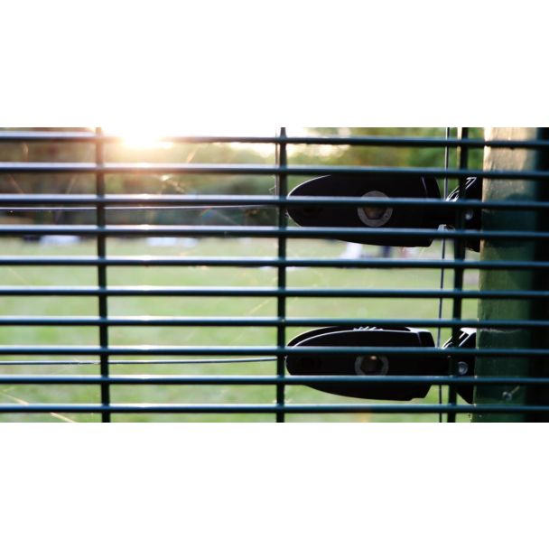 Temporary Mesh Pulse Fencing from HERMEQ.