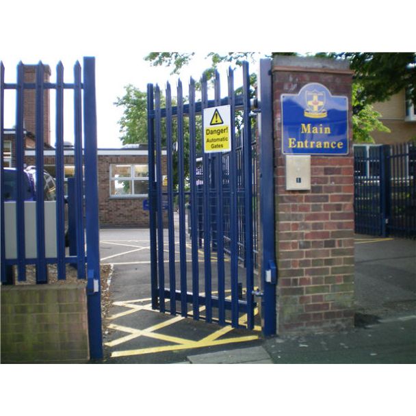 Palisade Ped Entrance Gate