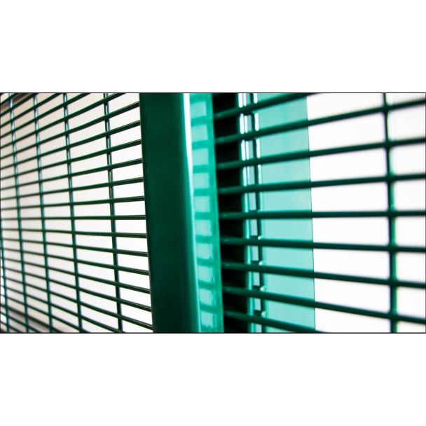 zoomed in green security fence