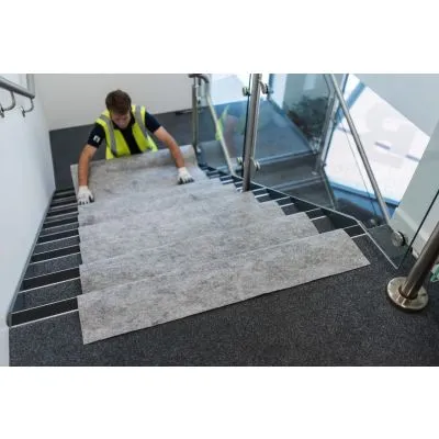 Selbstklebendes Schutzvlies