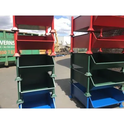 Stahlpaletten mit Rutschenfront Stahlpaletten mit Rutschenfront