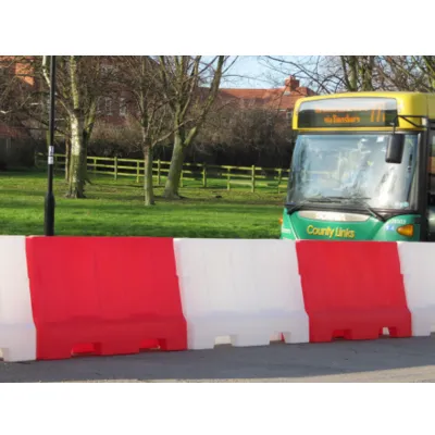 Evo 80 Fahrbahnteiler Evo 80 Fahrbahnteiler